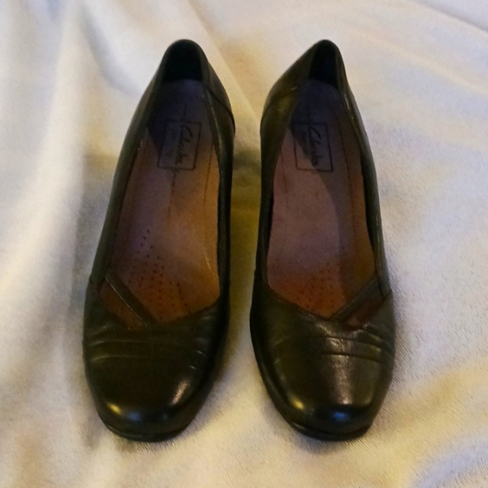 Clark's black 1.5 size 7 pumps